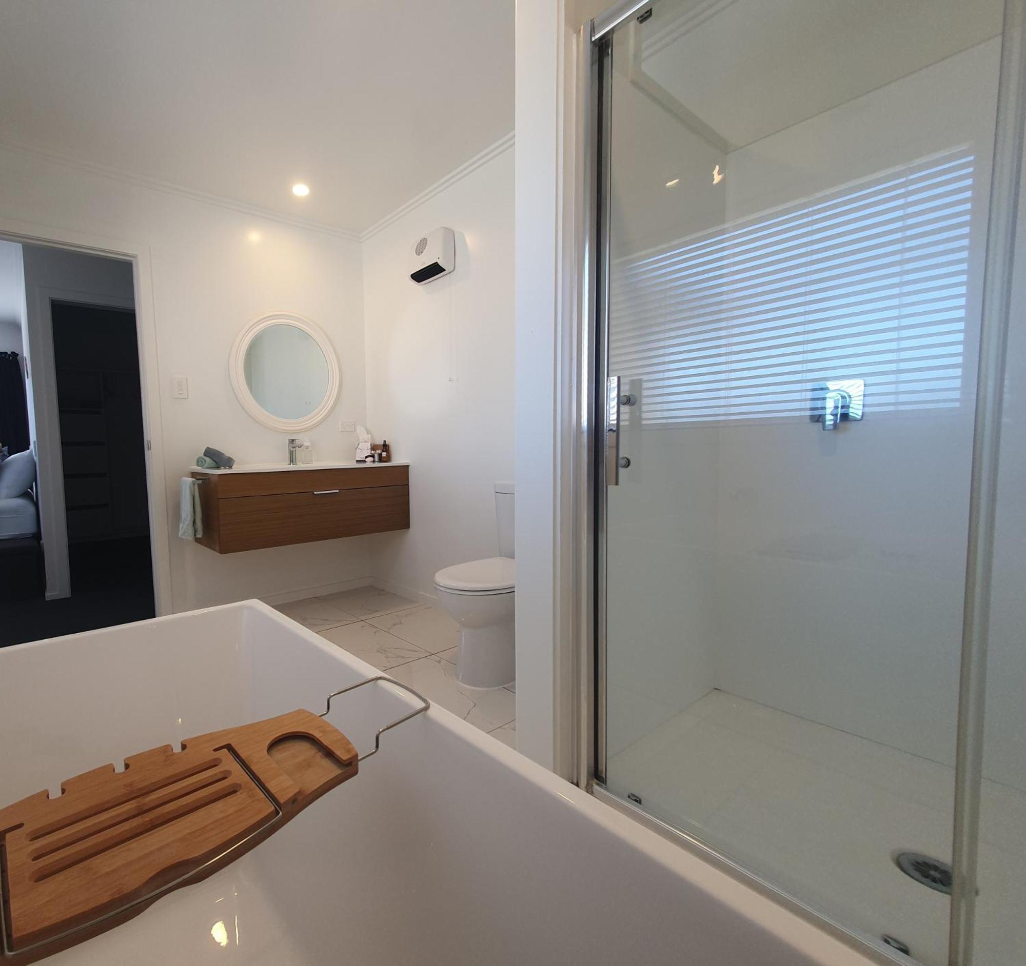 10 @ Wai Matangi Villa ตูรางี ภายนอก รูปภาพ